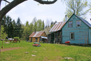 Pioneer farmhouse and summer kitchen at Morninglory